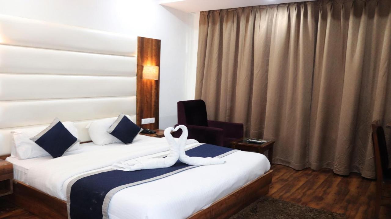 מלון דרמסאלה Ak Continental - Mcleodganj מראה חיצוני תמונה