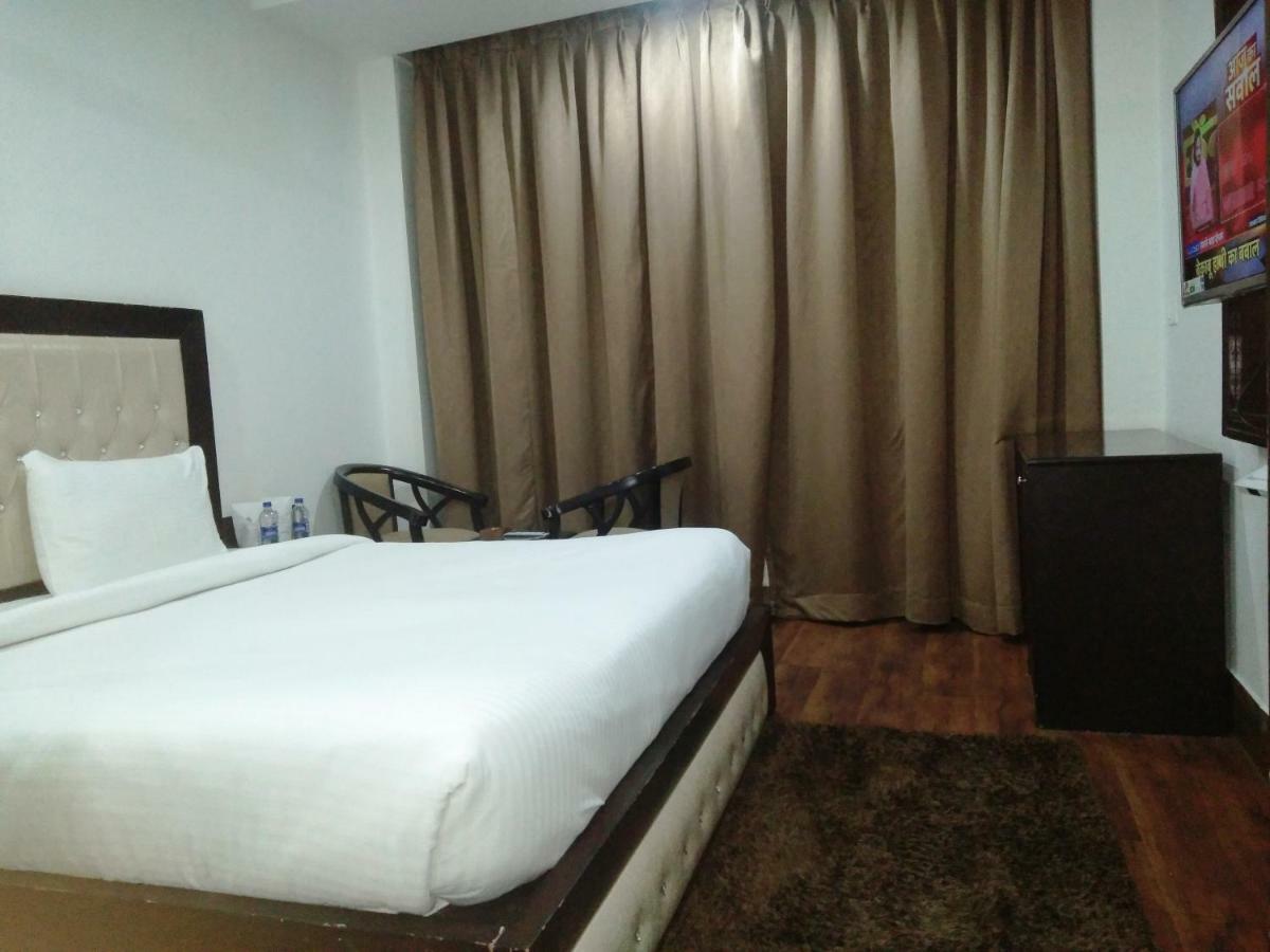 מלון דרמסאלה Ak Continental - Mcleodganj מראה חיצוני תמונה