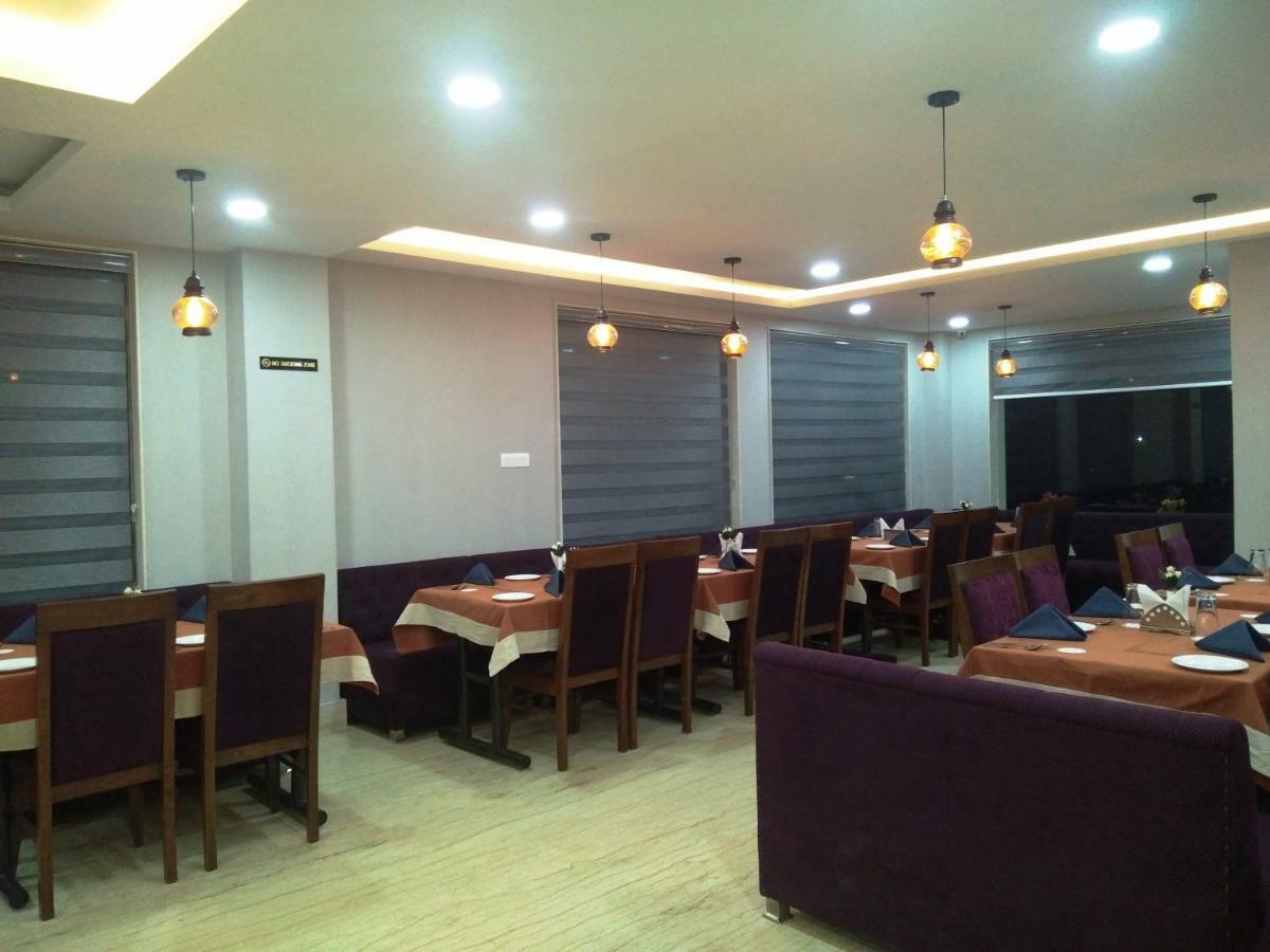 מלון דרמסאלה Ak Continental - Mcleodganj מראה חיצוני תמונה