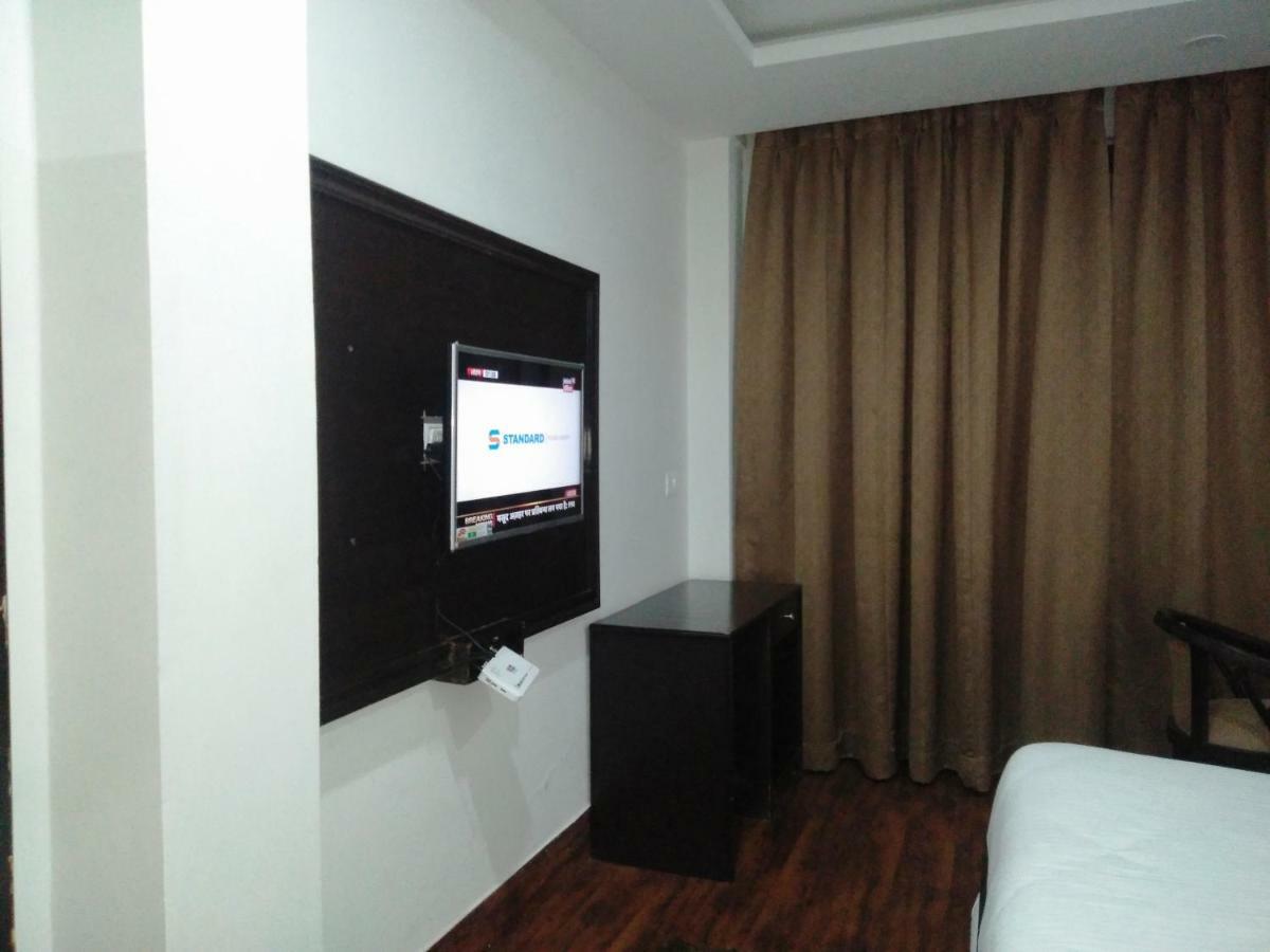 מלון דרמסאלה Ak Continental - Mcleodganj מראה חיצוני תמונה