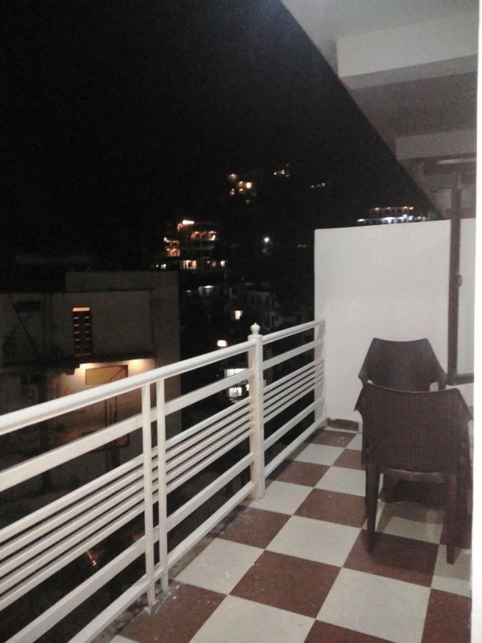 מלון דרמסאלה Ak Continental - Mcleodganj מראה חיצוני תמונה